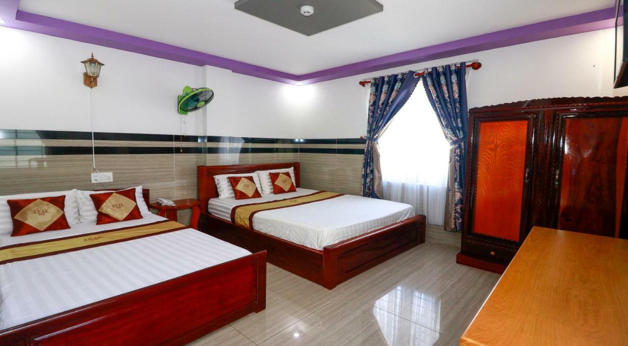Lucky Hotel Куи Нхон Екстериор снимка