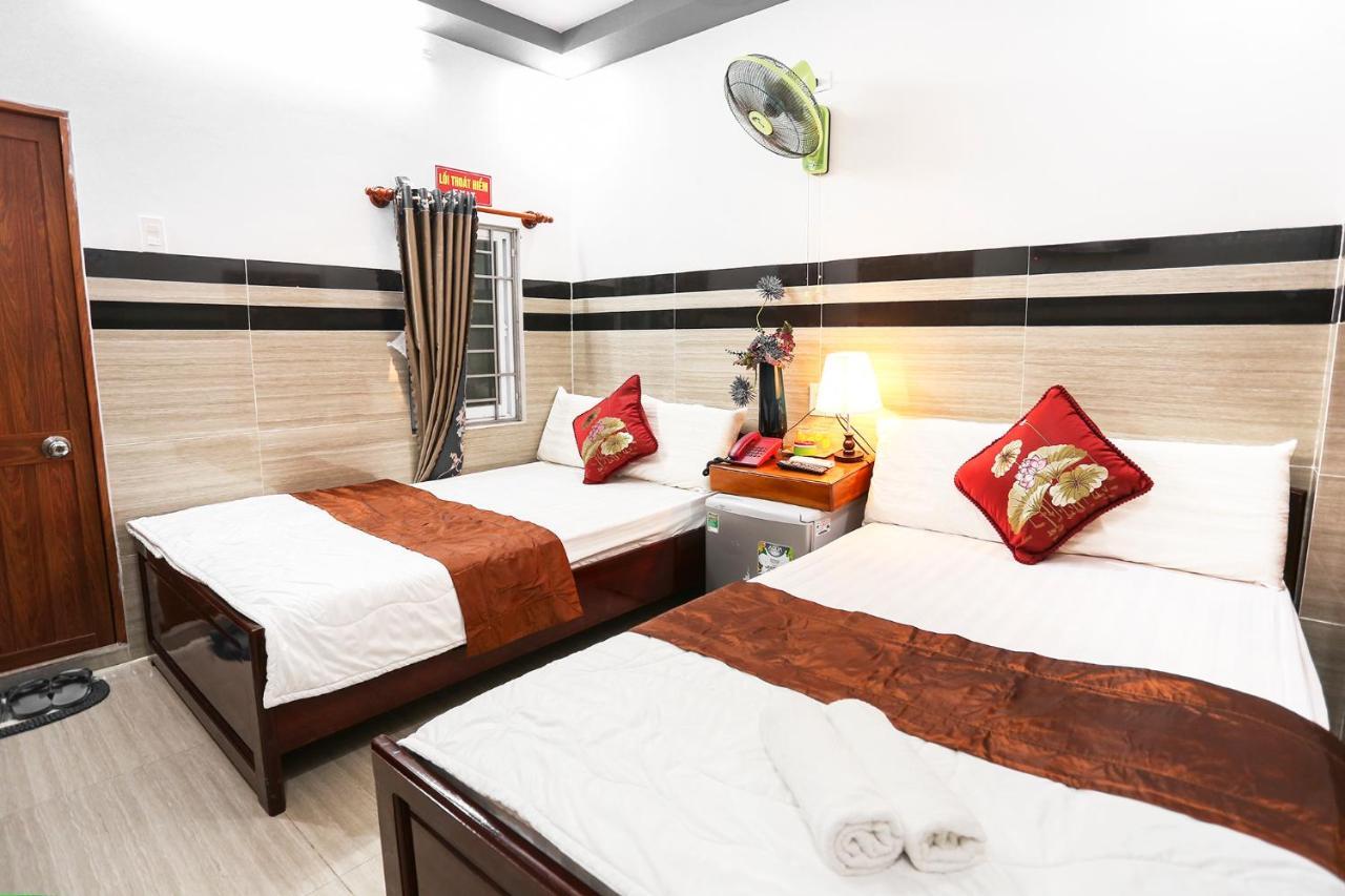 Lucky Hotel Куи Нхон Екстериор снимка