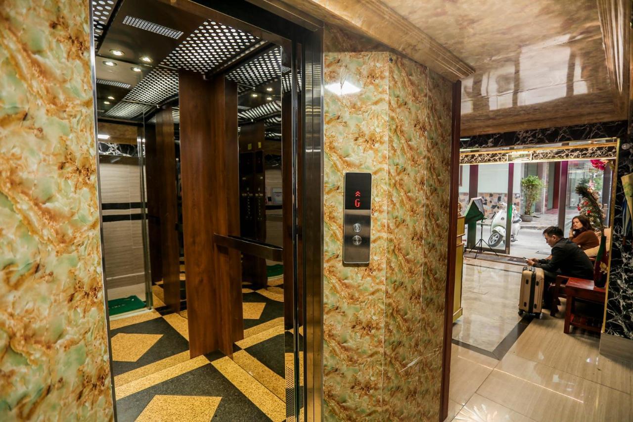 Lucky Hotel Куи Нхон Екстериор снимка