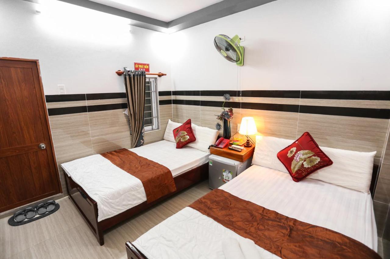 Lucky Hotel Куи Нхон Екстериор снимка
